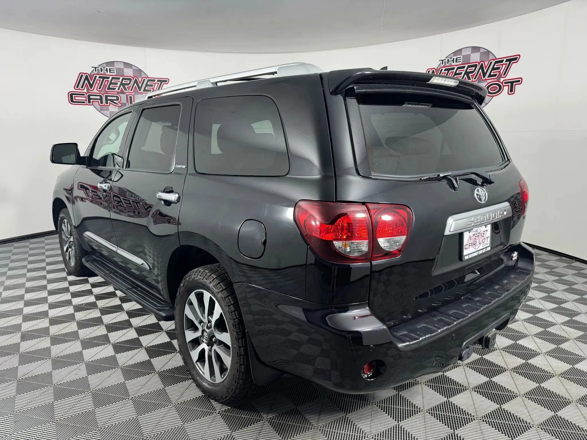 Used 2019 Toyota Sequoia Limited image 5