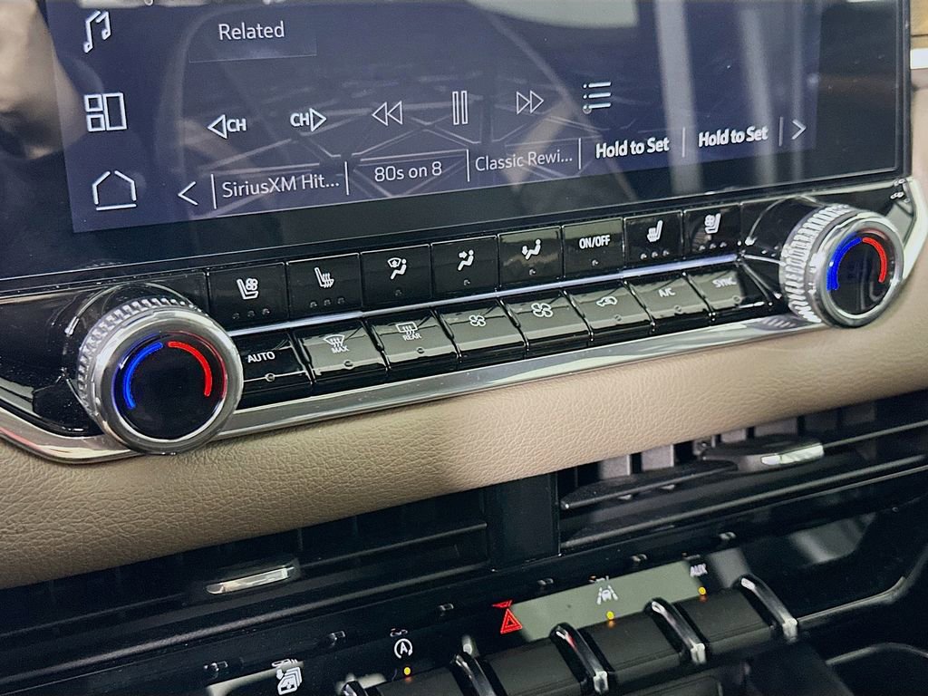 Used 2024 GMC Canyon Denali image 28