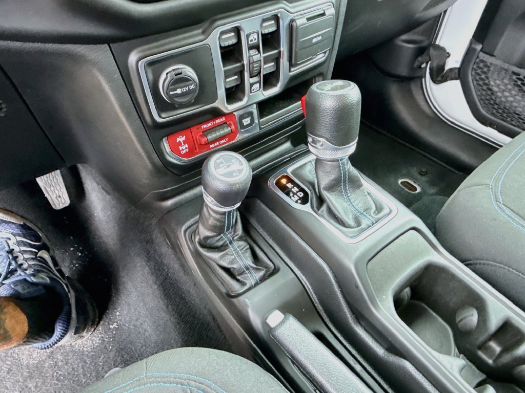 Certified 2023 Jeep Wrangler Unlimited Rubicon 4xe w/ Cold Weather Group AWD/4WD image 18