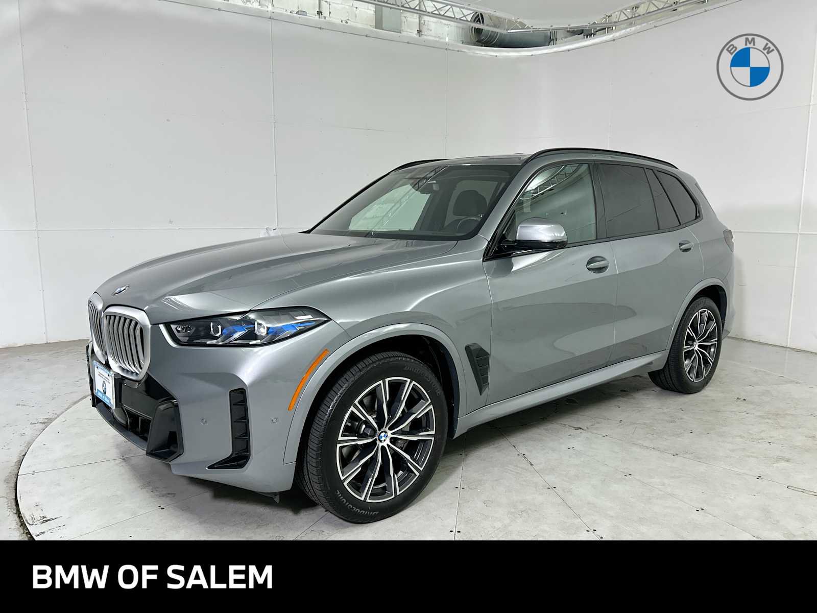 Used 2025 BMW X5 xDrive40i w/ M Sport Package