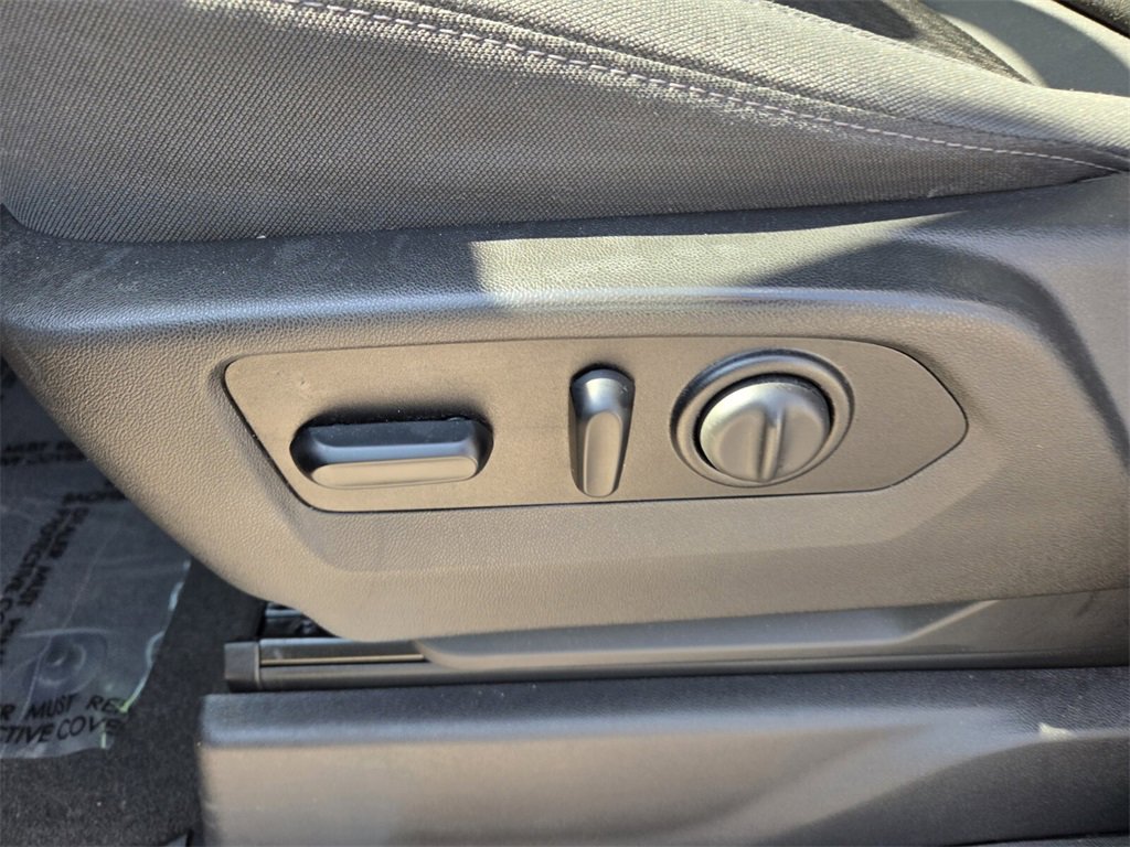 Used 2021 GMC Sierra 1500 Elevation w/ Preferred Package image 7