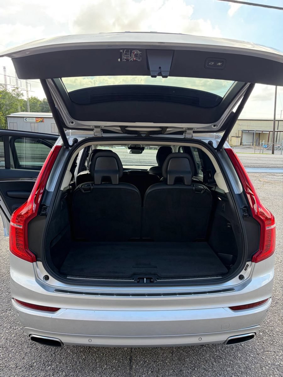 Used 2019 Volvo XC90 T6 Momentum w/ Protection Package Premier AWD/4WD image 11