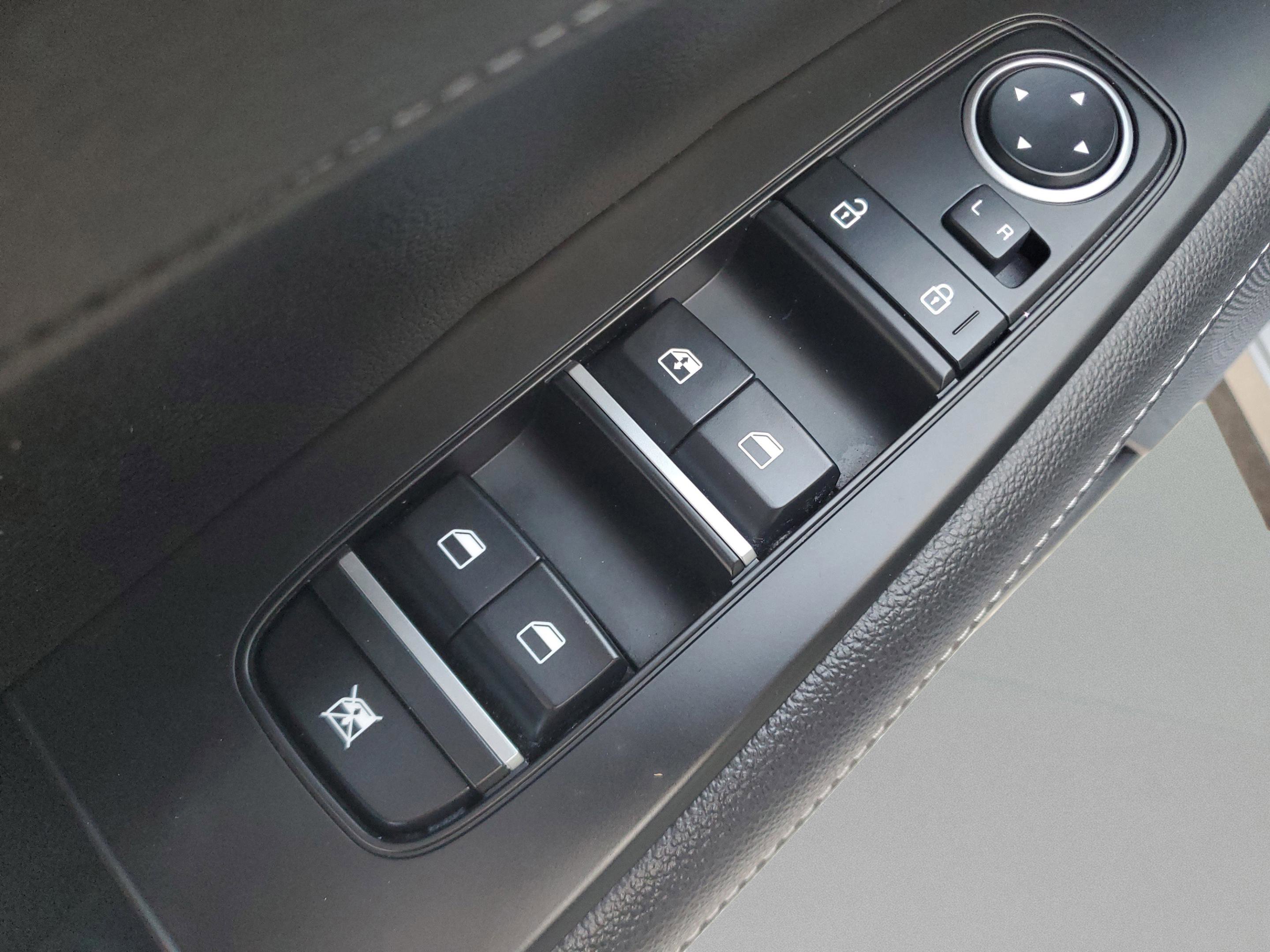 Certified 2022 Kia Forte GT-Line FWD image 14