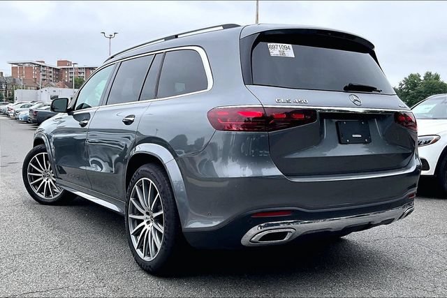 Used 2025 Mercedes-Benz GLS 450 4MATIC image 3