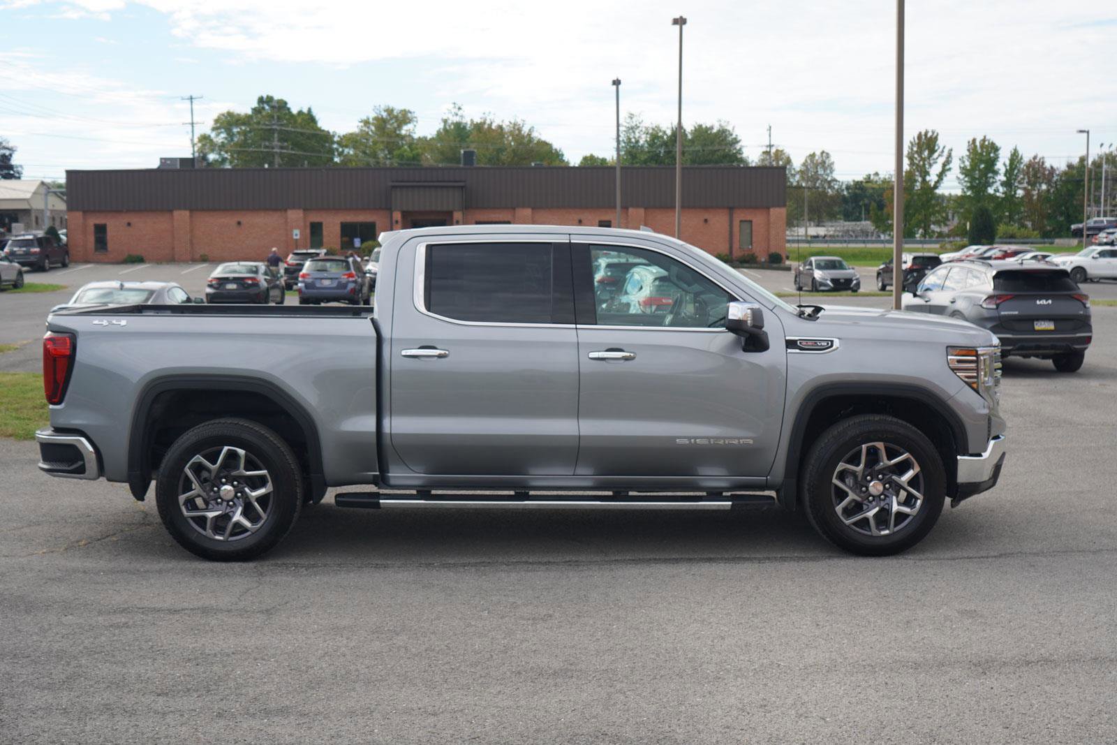New 2026 GMC Sierra 1500 SLT w/ SLT Premium Package image 2