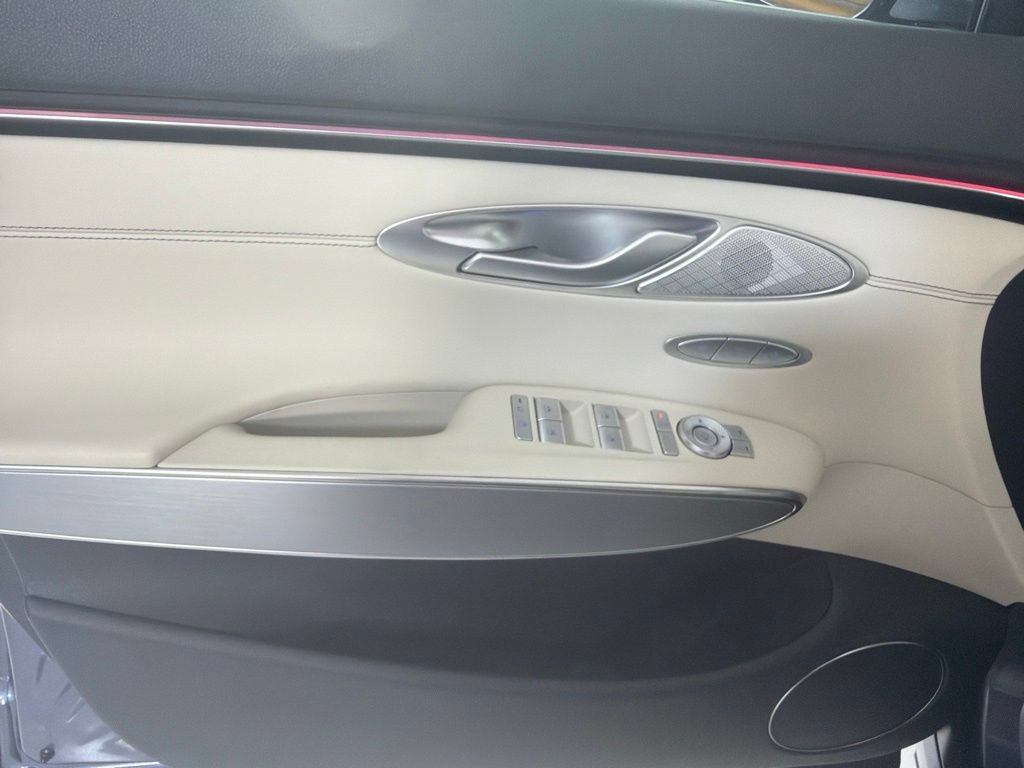 New 2027 Genesis GV70 2.5T Select AWD/4WD image 11