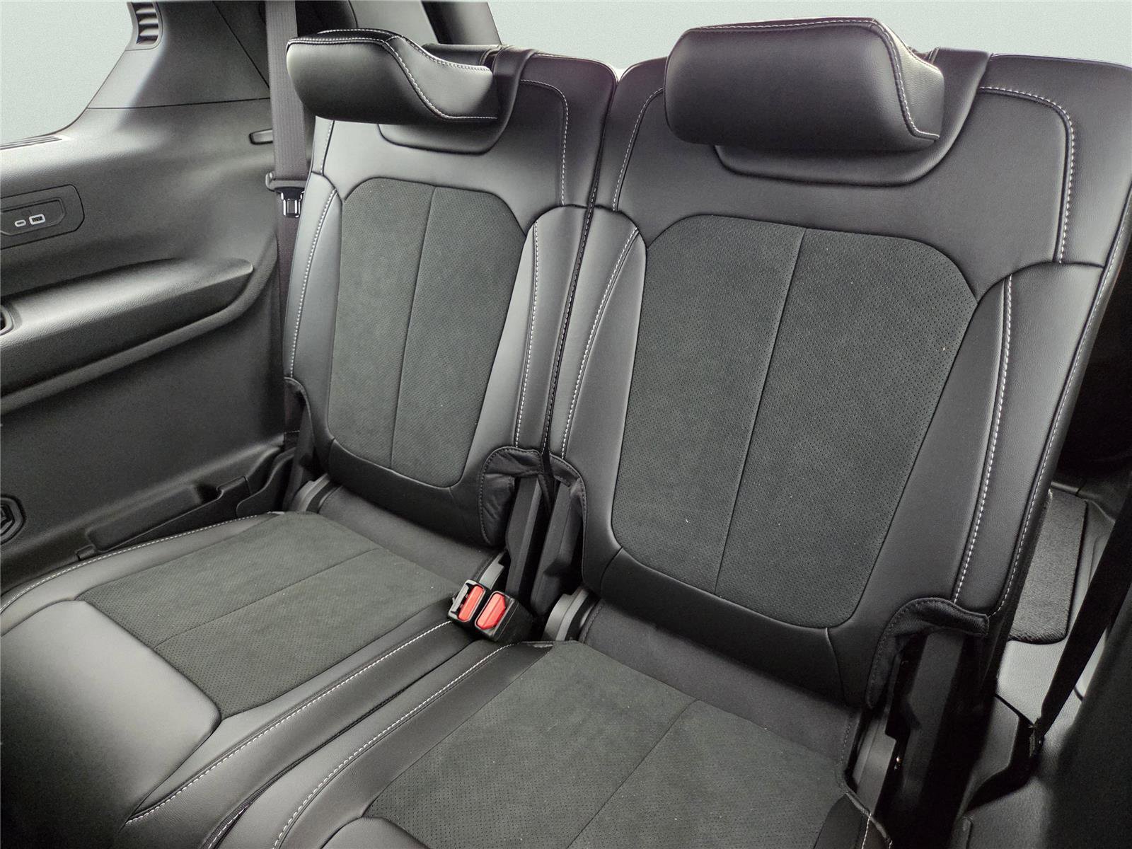 New 2026 Jeep Grand Cherokee L 2WD image 24