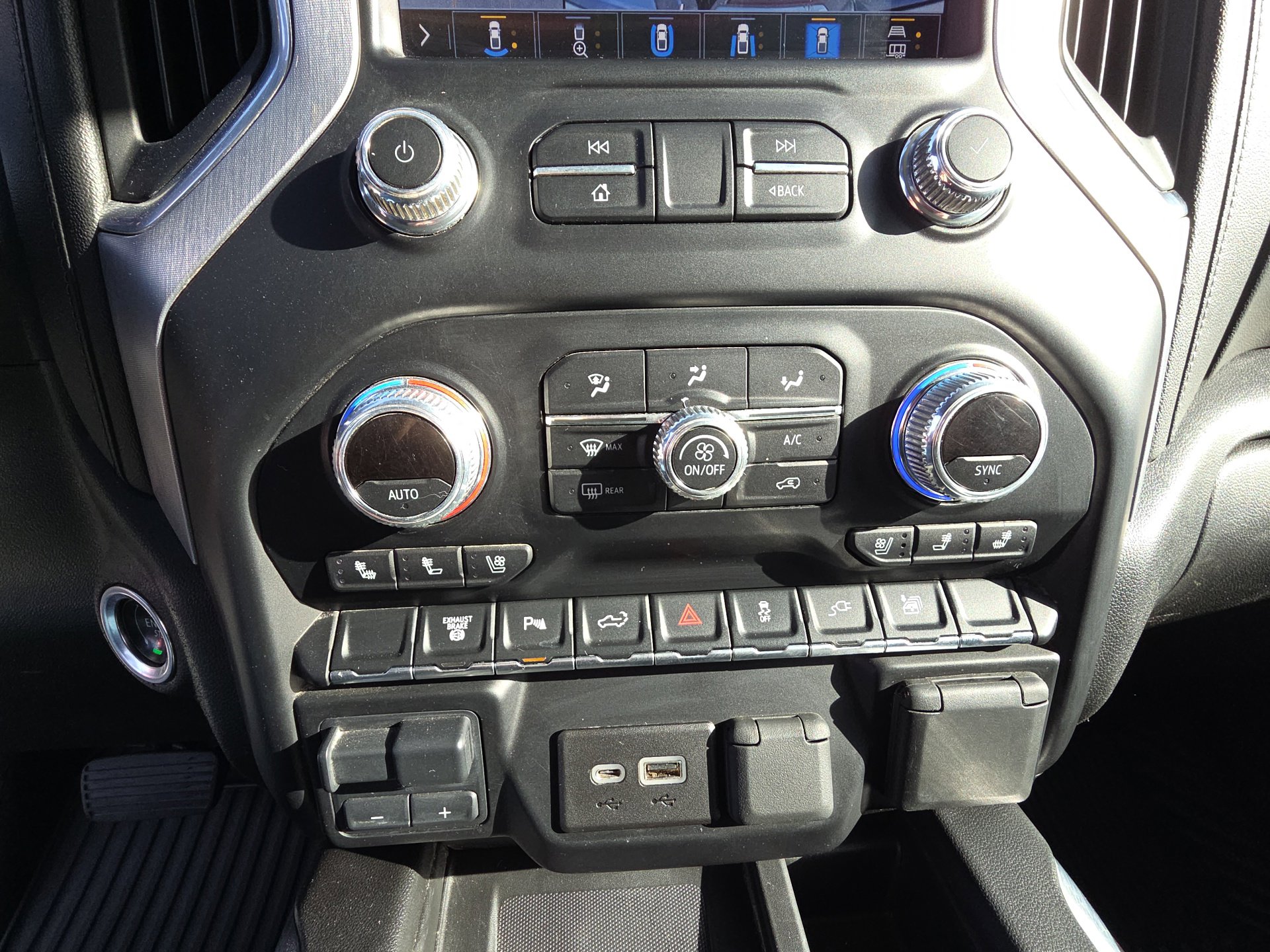 Used 2021 GMC Sierra 2500 SLT w/ SLT Premium Package image 25