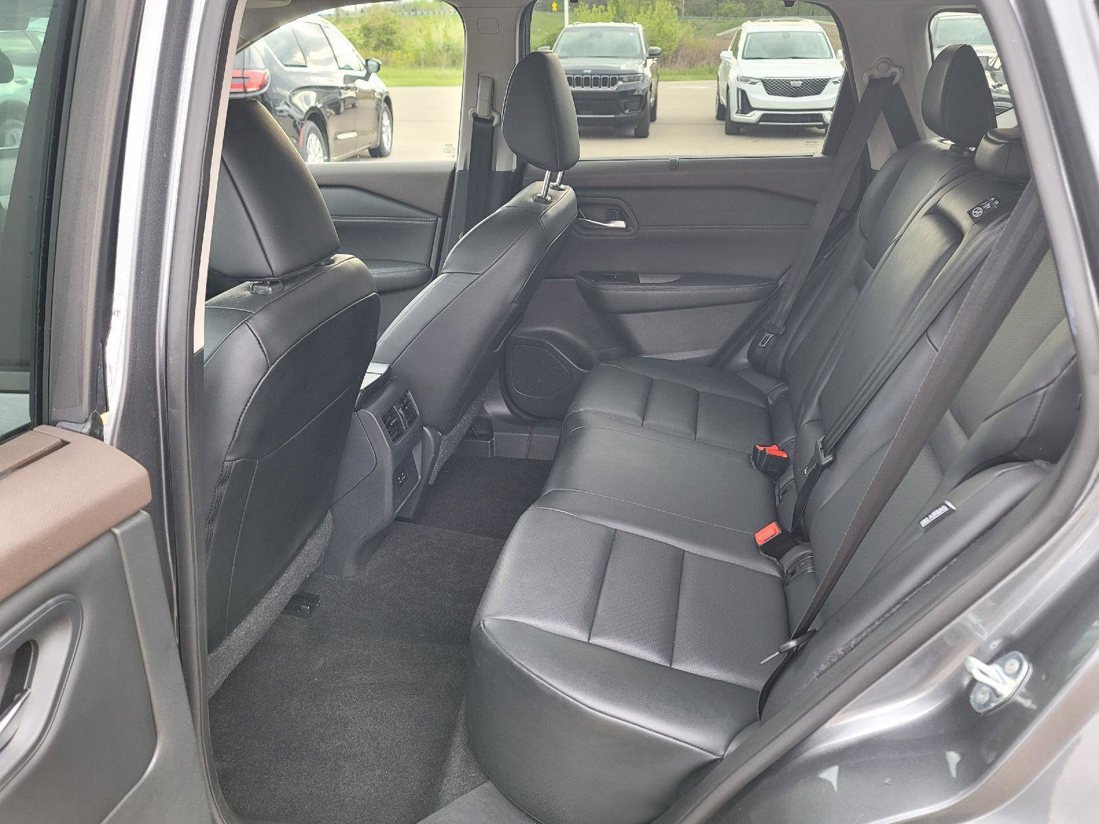 Used 2023 Nissan Rogue SV w/ SV Premium B Package AWD/4WD image 17