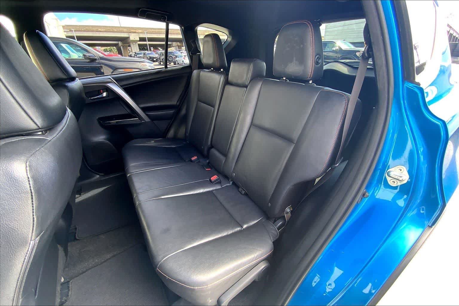 Used 2016 Toyota RAV4 SE FWD image 29