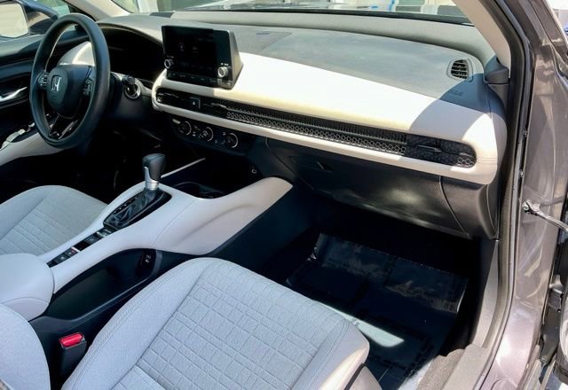 Certified 2024 Honda HR-V LX image 14