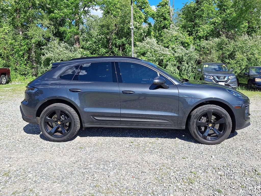 Used 2023 Porsche Macan AWD/4WD image 17