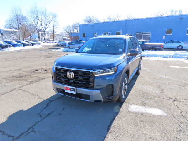 New 2026 Honda Pilot Touring image 1