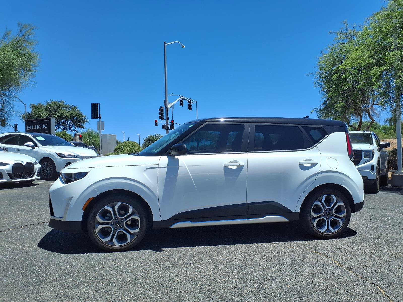 Used 2025 Kia Soul EX FWD image 8