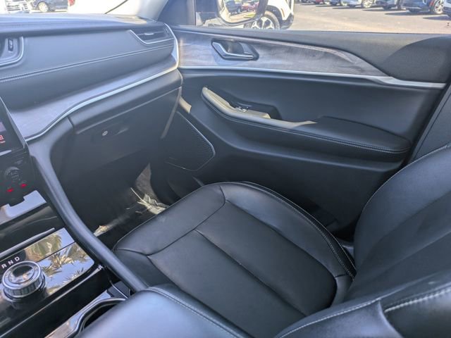 Used 2022 Jeep Grand Cherokee L Limited image 20