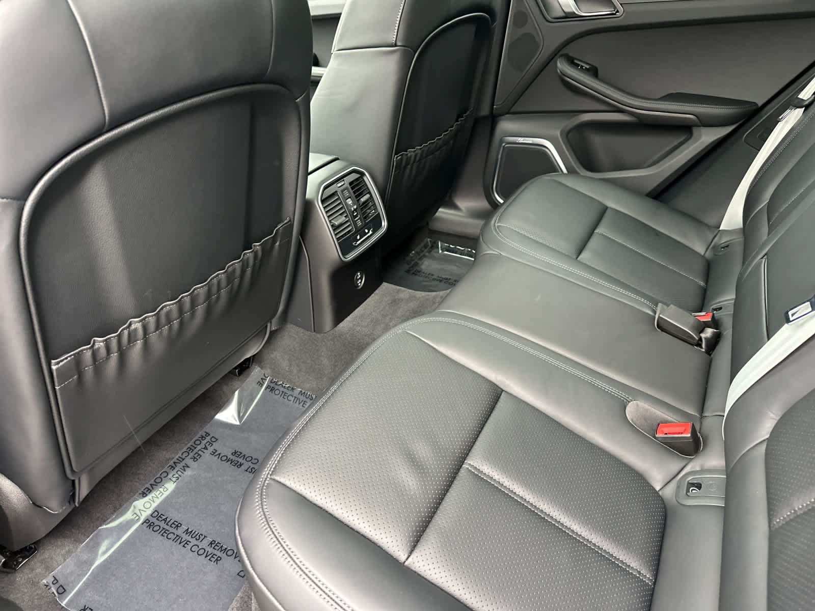 Certified 2025 Porsche Macan GTS AWD/4WD image 12