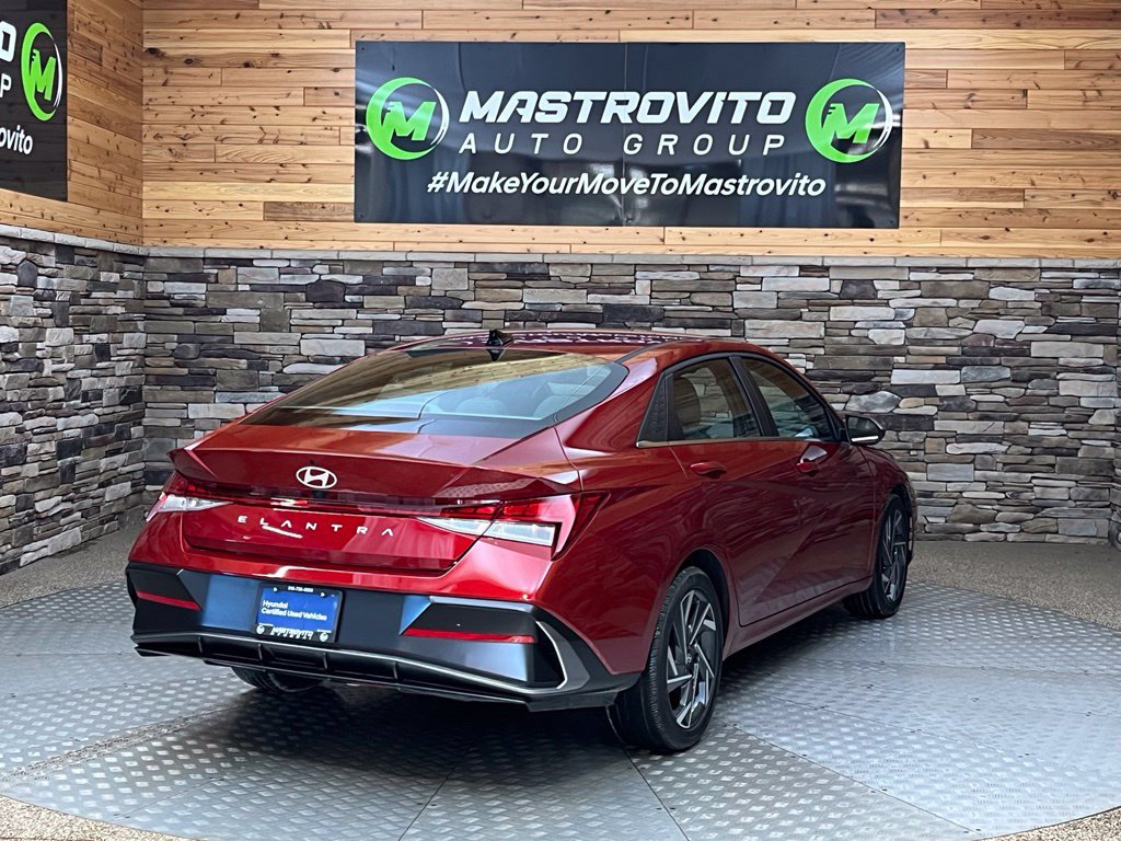 Used 2024 Hyundai Elantra SEL w/ Convenience Package FWD image 16