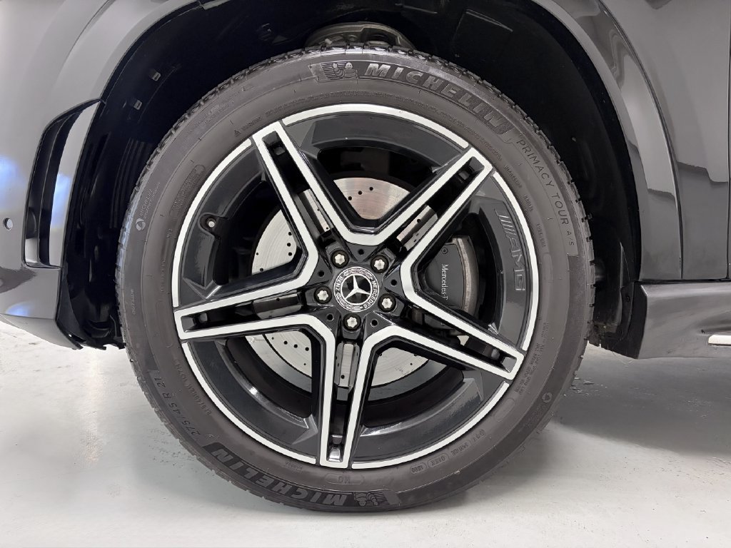Used 2023 Mercedes-Benz GLS 450 4MATIC image 10