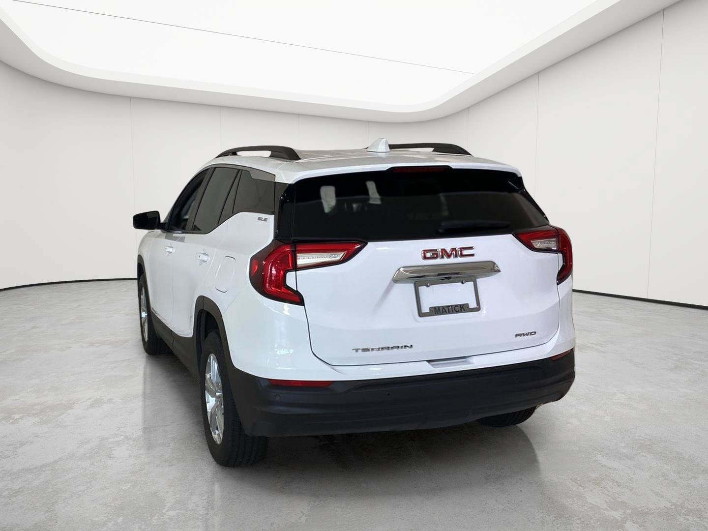 Certified 2023 GMC Terrain SLE w/ Driver Convenience Package AWD/4WD image 11