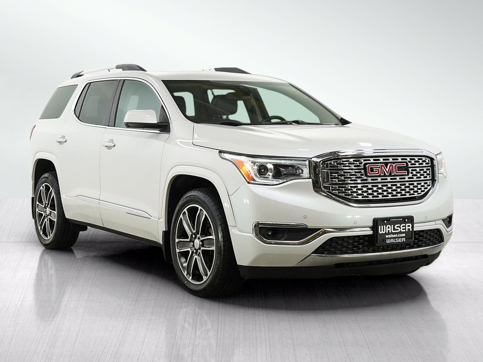 Used 2018 GMC Acadia Denali w/ LPO, Protection Package AWD/4WD image 8