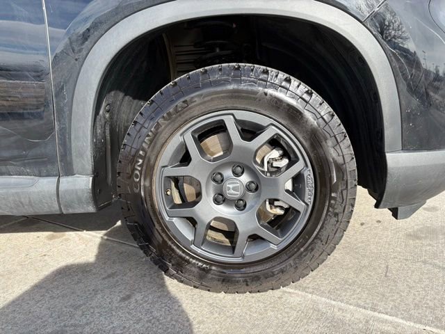 Used 2025 Honda Pilot TrailSport image 10