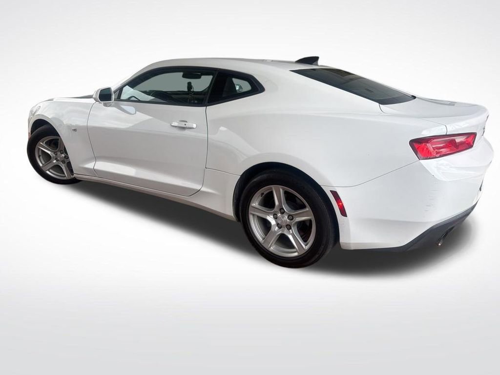 Used 2018 Chevrolet Camaro LT image 2