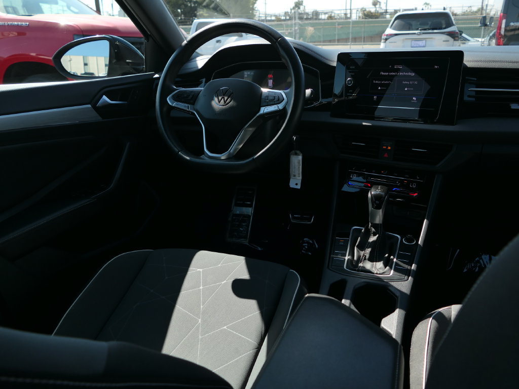 Used 2025 Volkswagen Jetta Sport FWD image 22