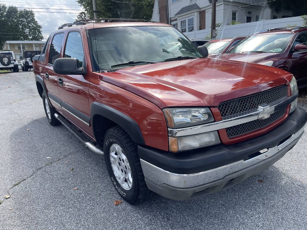 Used 2003 Chevrolet Avalanche 4x4 w/ Suspension Package, Off-Road image 4