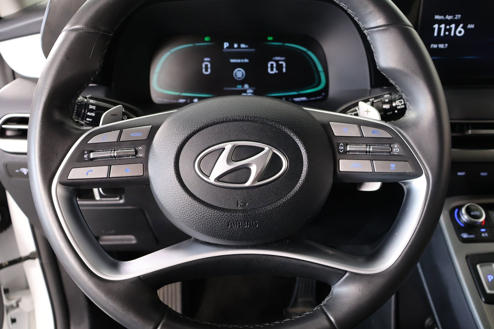Used 2025 Hyundai Palisade SEL AWD/4WD image 3