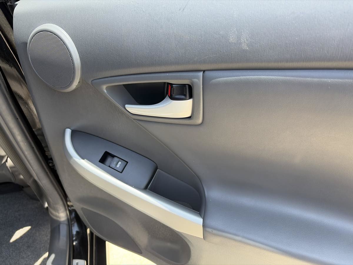 Used 2011 Toyota Prius Four w/ Solar Roof Pkg FWD image 19