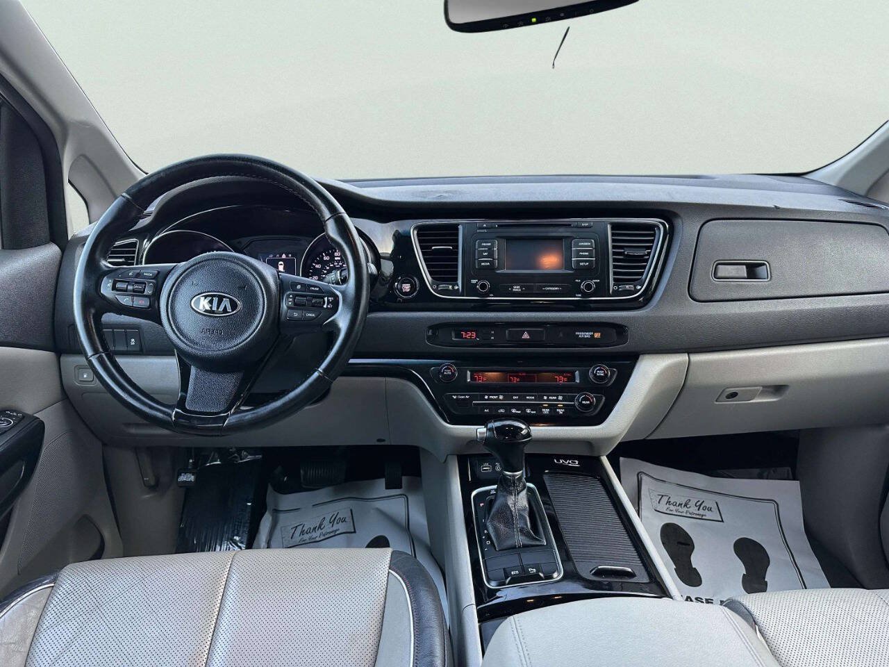 Used 2015 Kia Sedona EX FWD image 19
