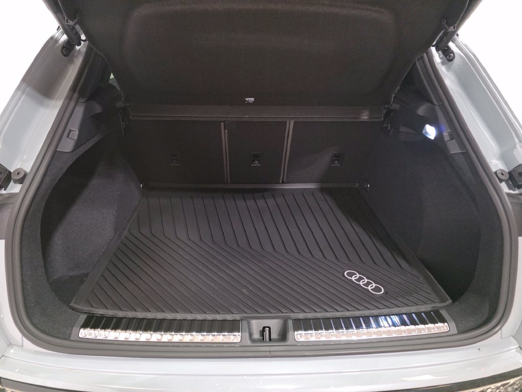 New 2026 Audi Q3 quattro 2.0T AWD/4WD image 9