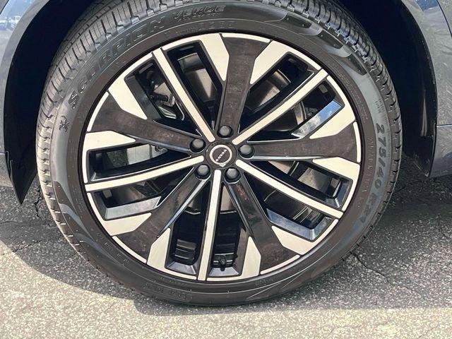 Used 2026 Volvo XC90 B6 Plus w/ Protection Package Premier AWD/4WD image 8