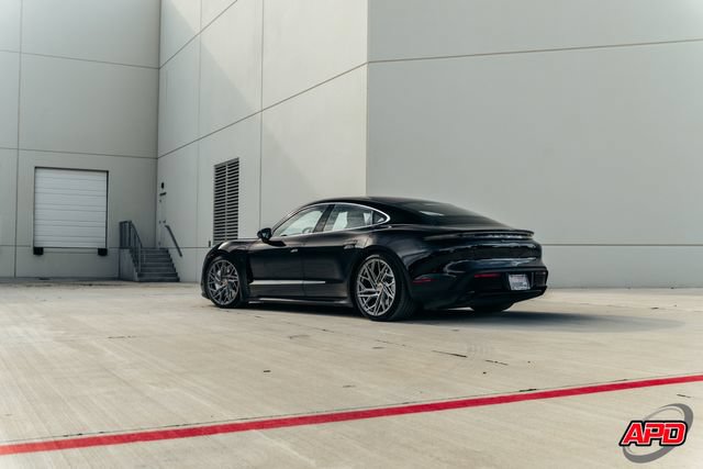 Used 2020 Porsche Taycan Turbo AWD/4WD image 17