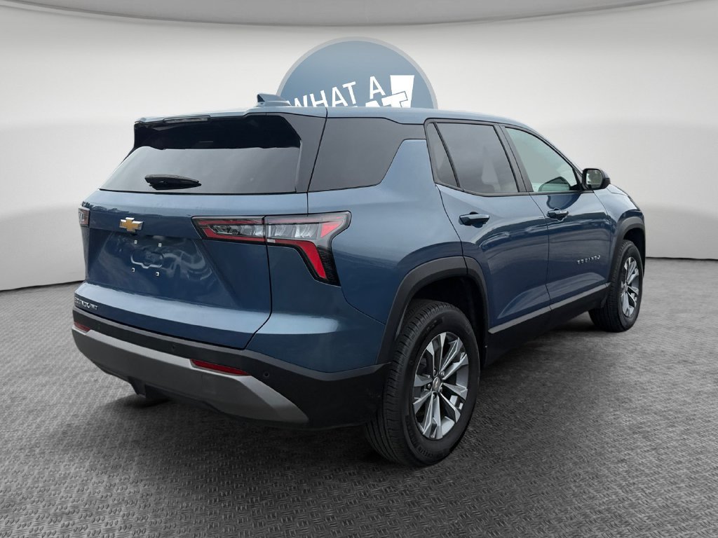 Used 2025 Chevrolet Equinox LT AWD/4WD image 3