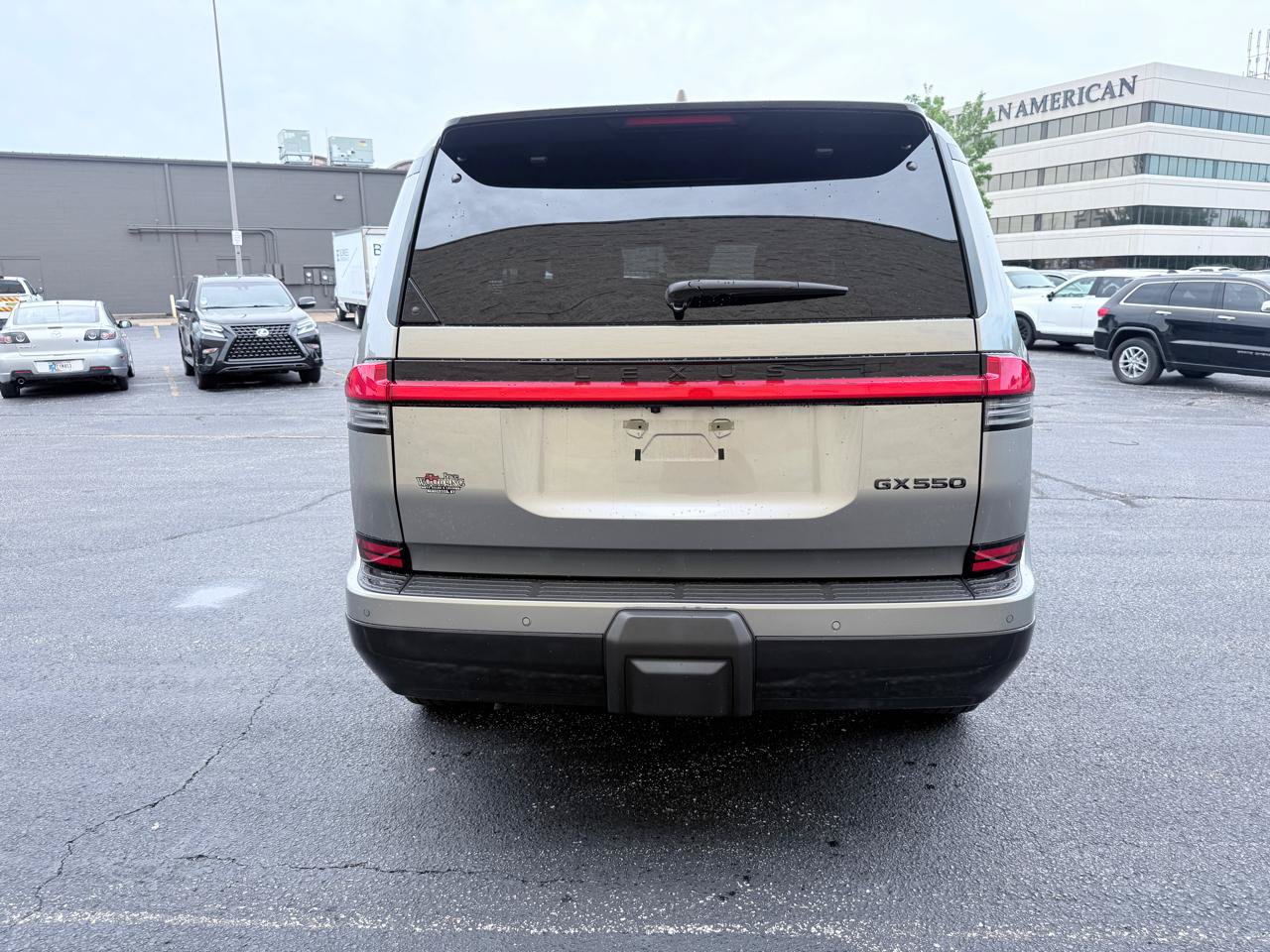 Used 2025 Lexus GX 550 w/ Accessory Package (2T) AWD/4WD image 4