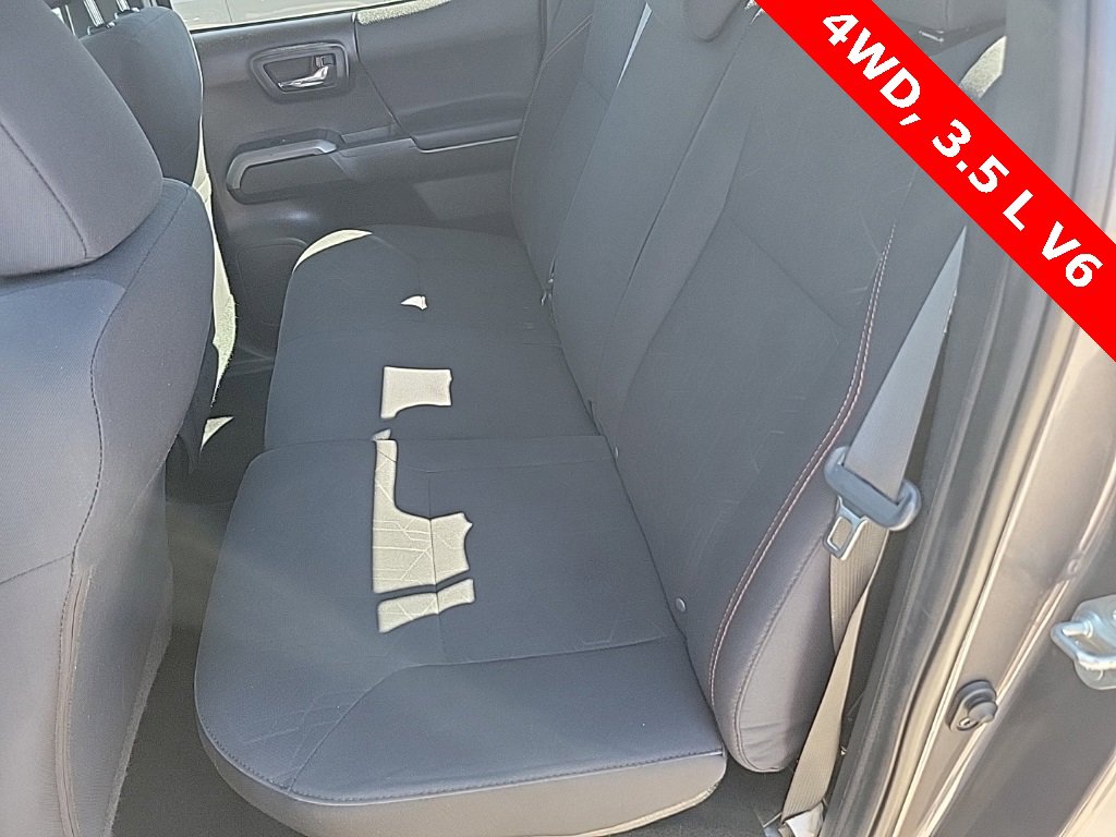Used 2020 Toyota Tacoma TRD Sport image 32