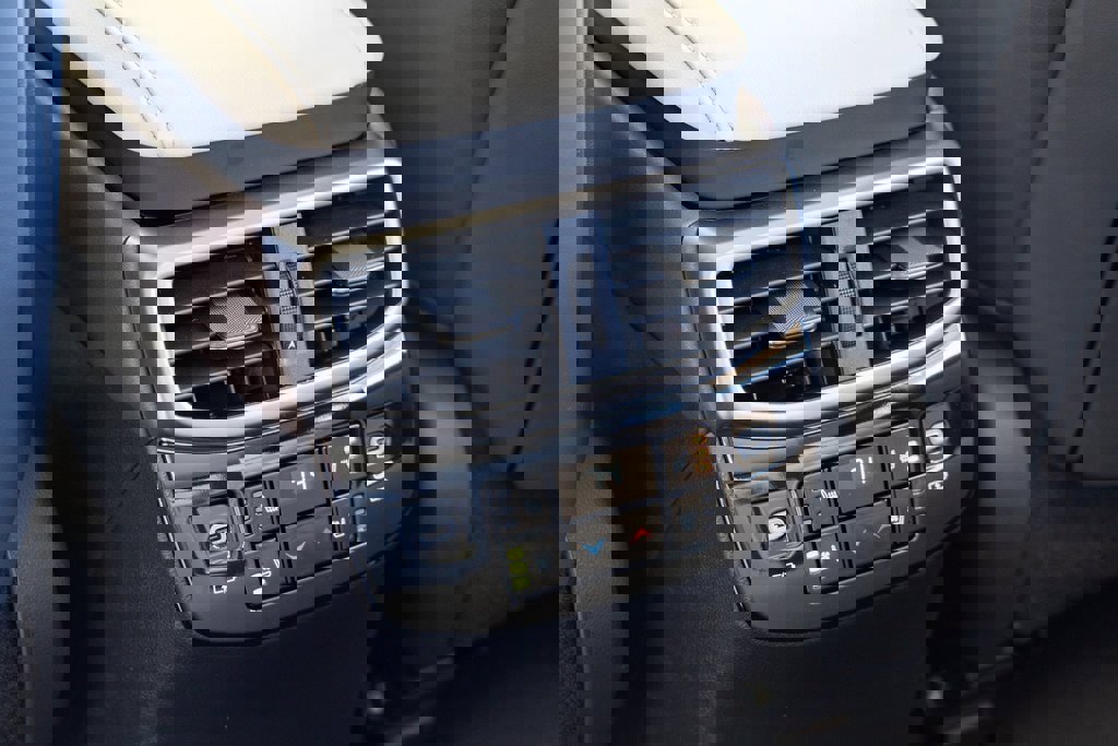 New 2026 Lexus RX 450h Luxury image 18