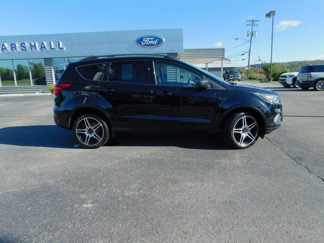 Used 2019 Ford Escape SEL image 9