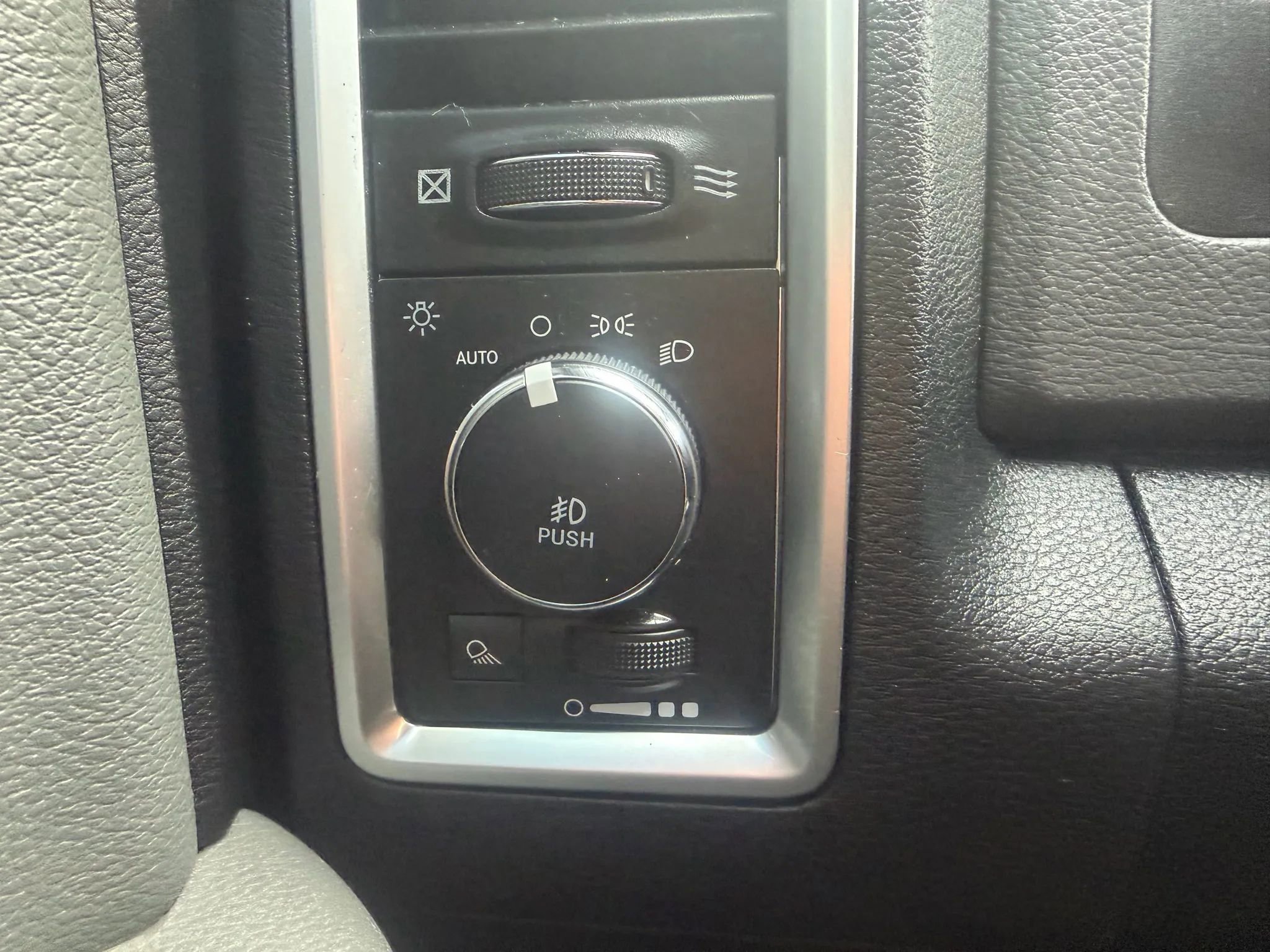 Used 2017 RAM 1500 Big Horn image 16