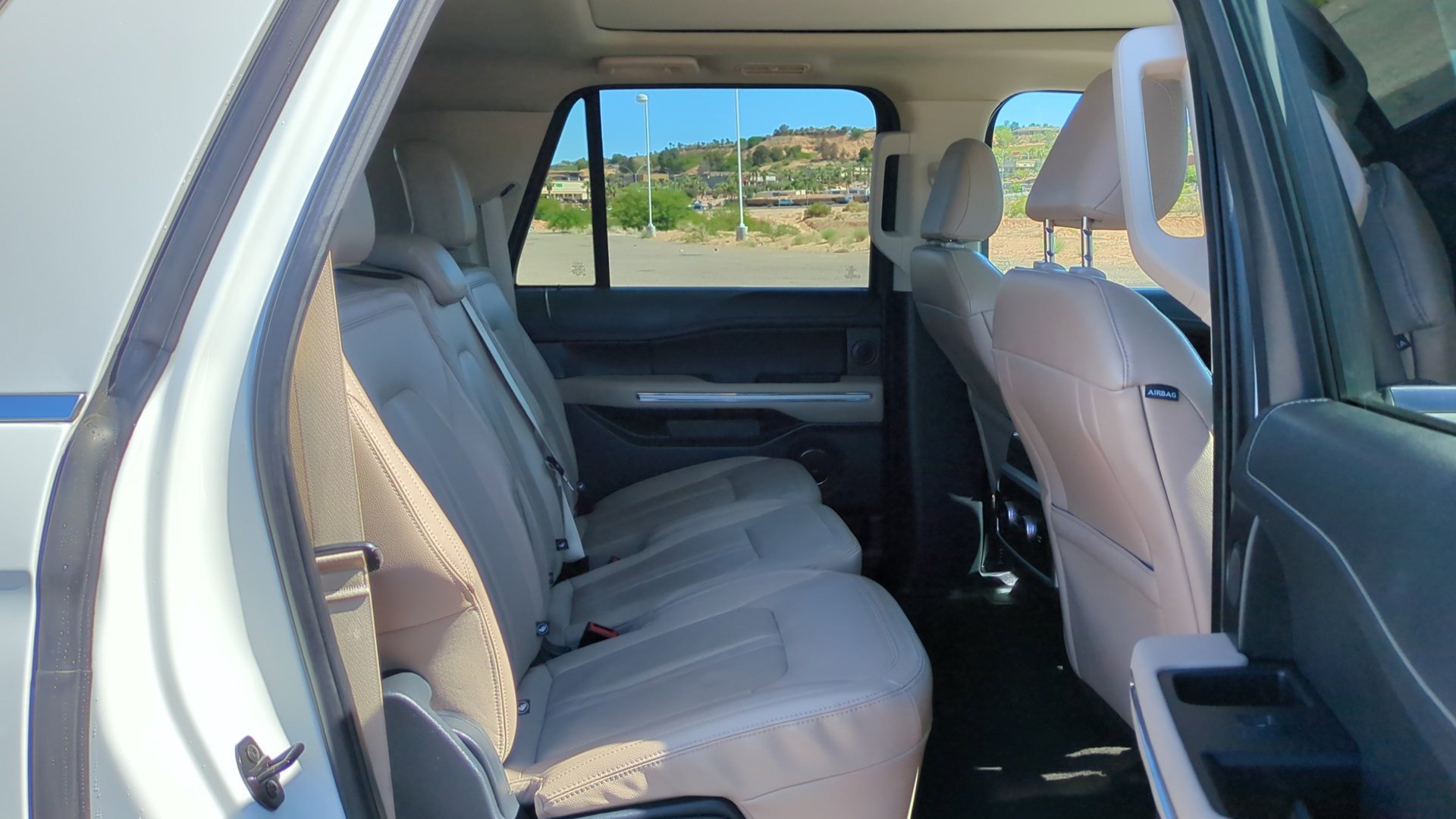 Used 2022 Ford Expedition Max Limited image 30