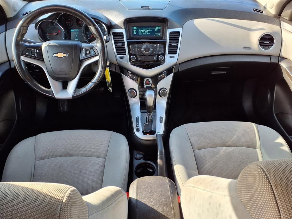 Used 2013 Chevrolet Cruze LT w/ RS Package image 10