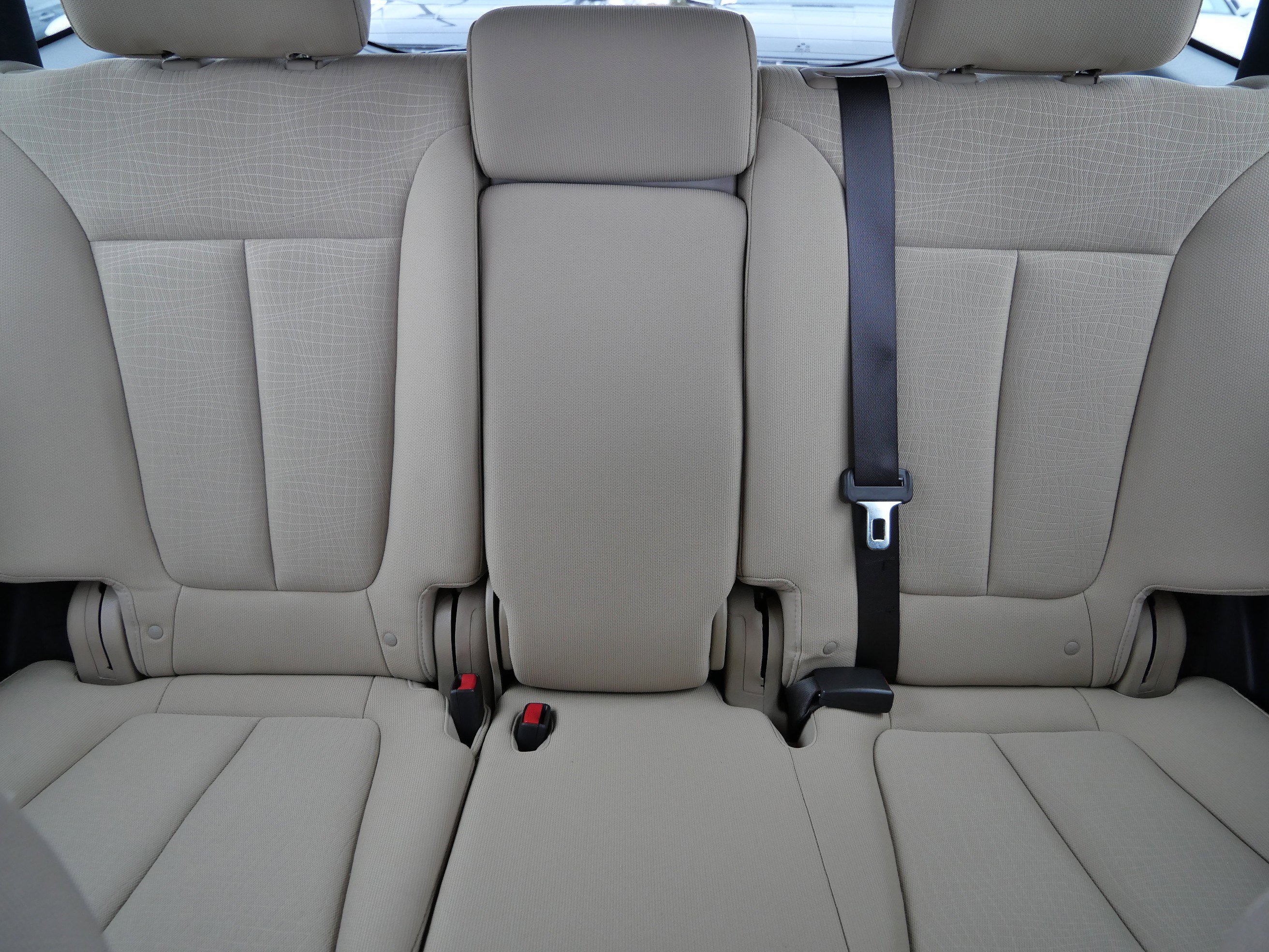 Used 2011 Hyundai Santa Fe GLS image 13