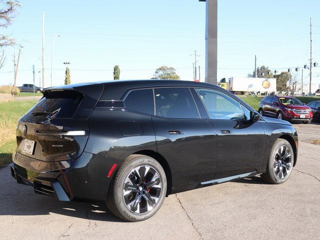 New 2026 BMW iX xDrive60 w/ M Sport Package image 30