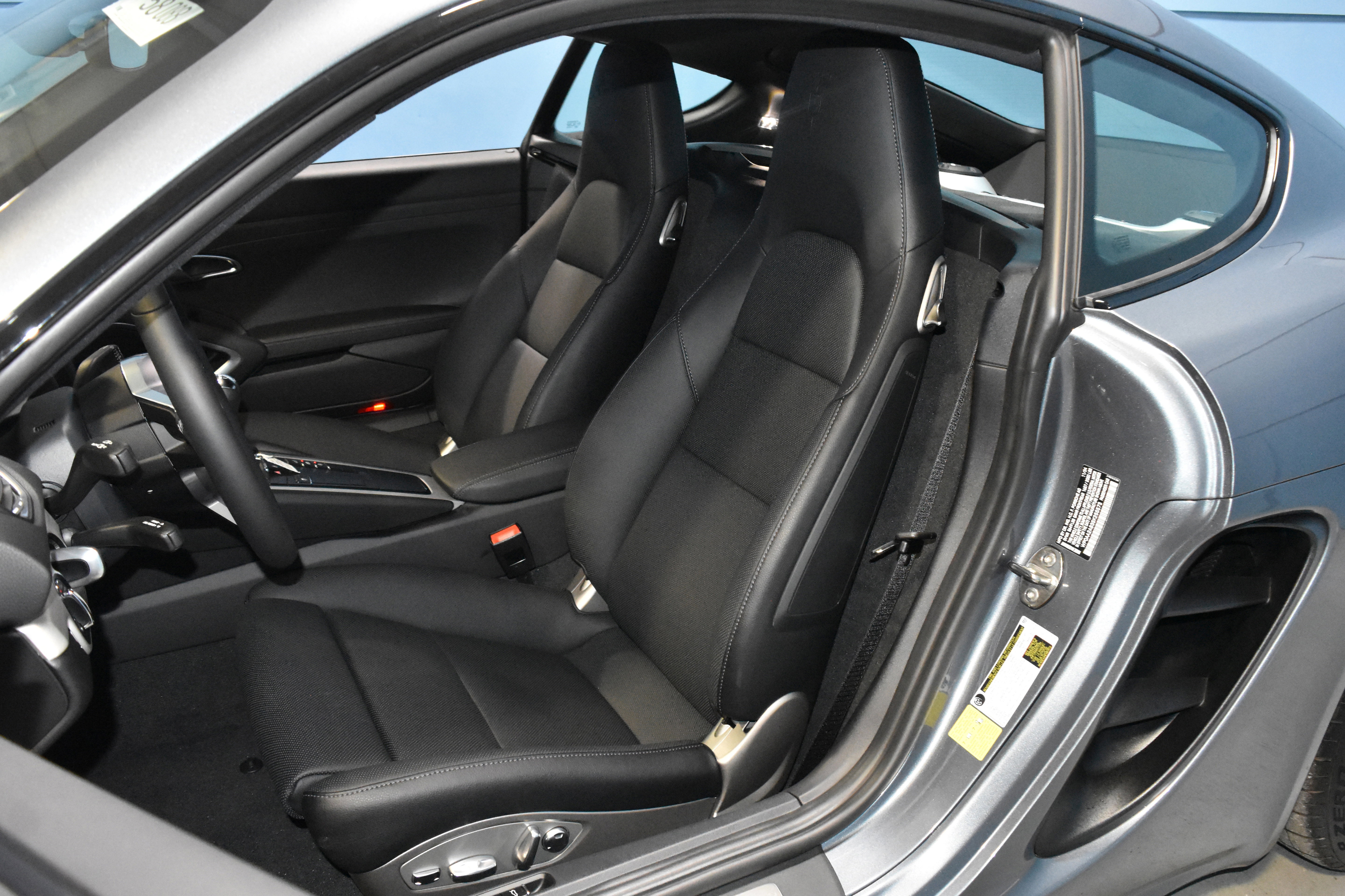 New 2025 Porsche 718 Cayman image 5