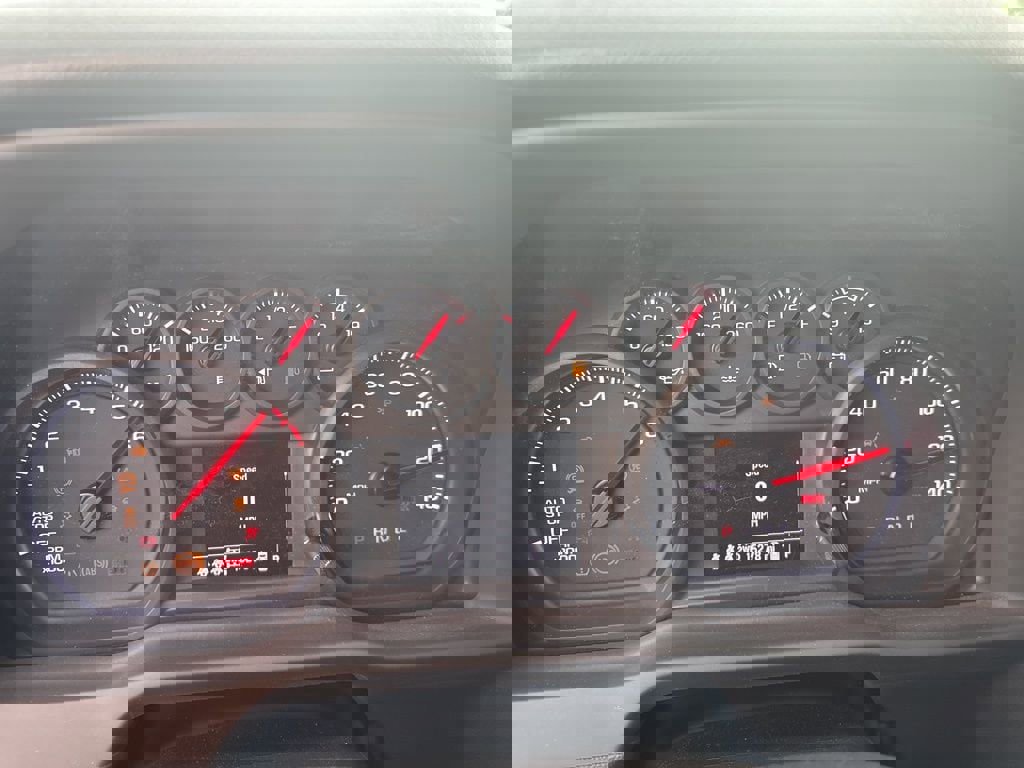 Used 2025 Chevrolet Silverado 1500 Custom w/ LPO, Dark Essentials Package AWD/4WD image 9