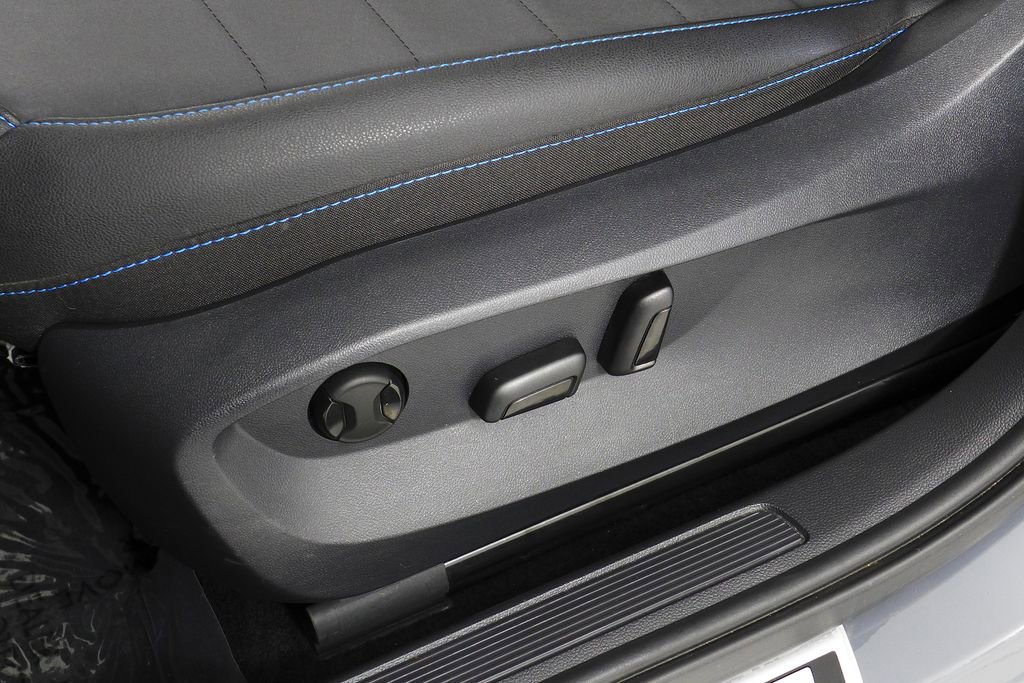 Used 2024 Volkswagen Taos SE image 23