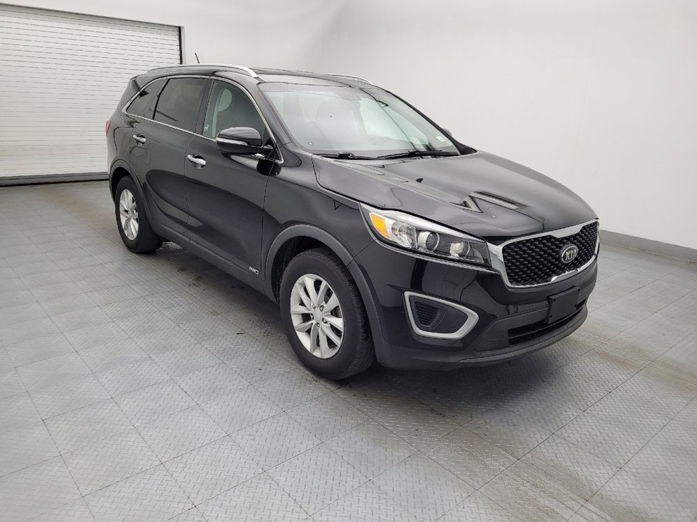 Used 2017 Kia Sorento LX image 11