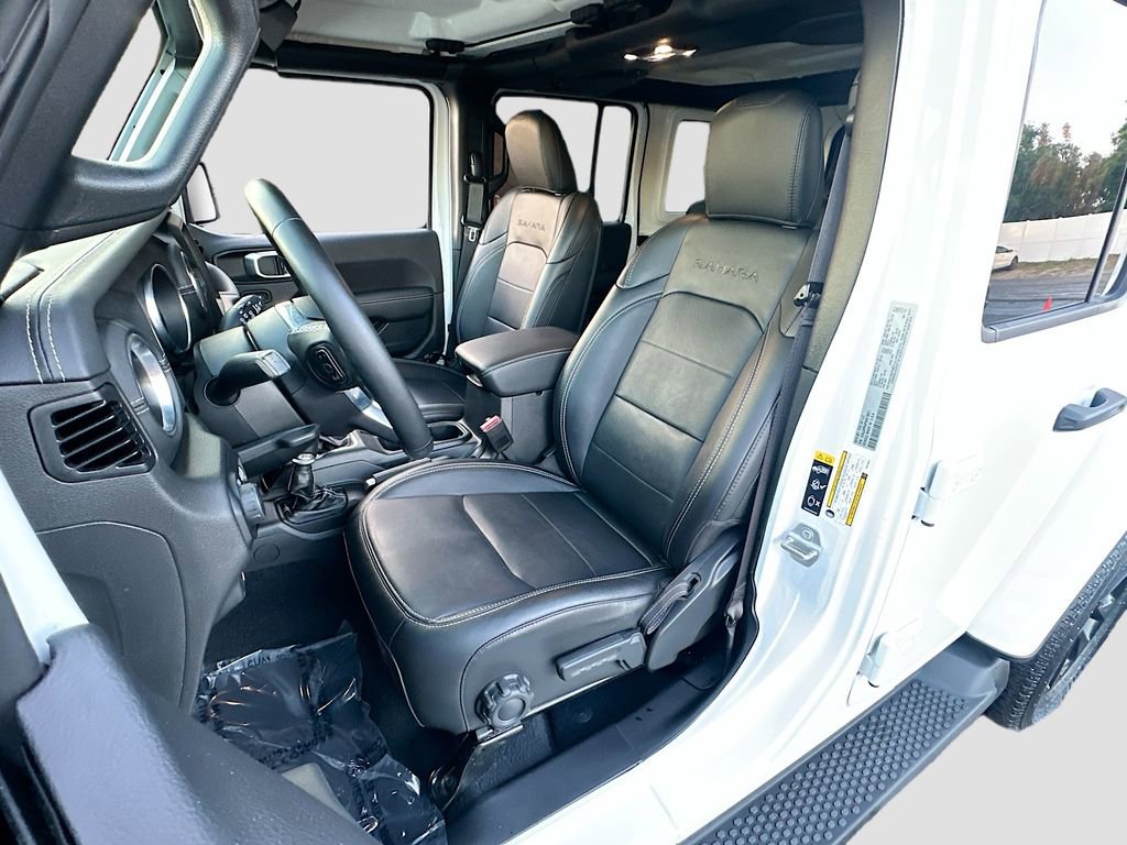 Used 2023 Jeep Wrangler Unlimited Sahara w/ Cold Weather Group image 22