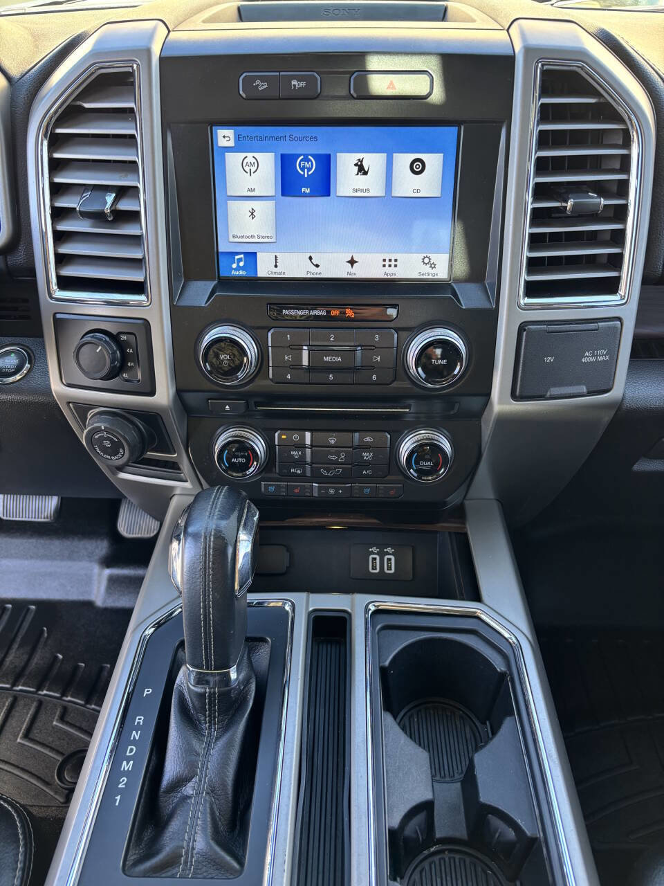 Used 2016 Ford F150 Lariat w/ Equipment Group 502A Luxury image 17